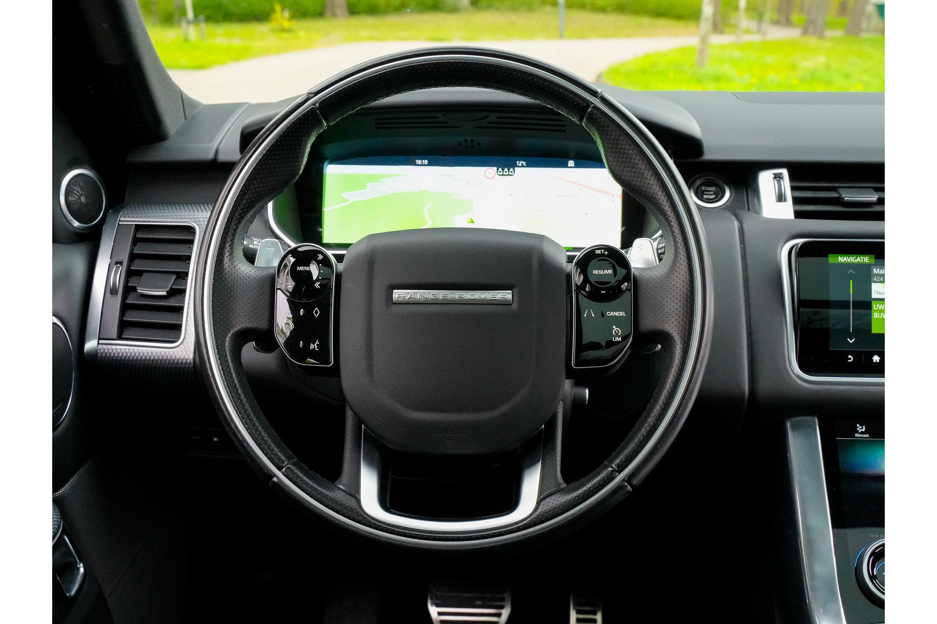 44371229-25.jpg